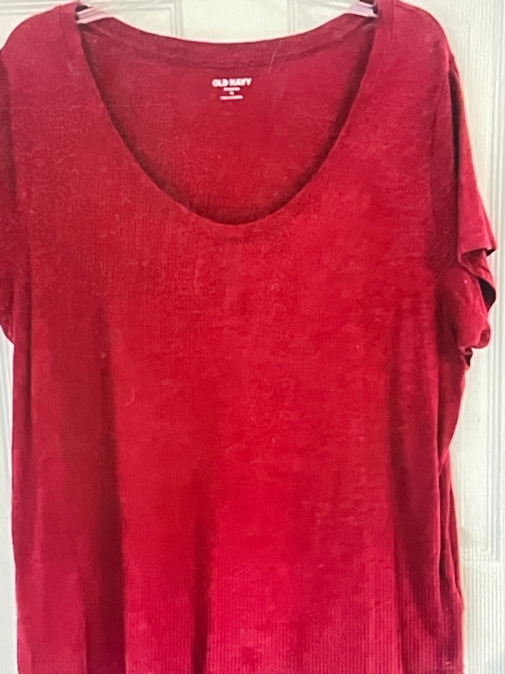Old Navy Red Scoop Neck Short Sleeve Tee - Lightweight